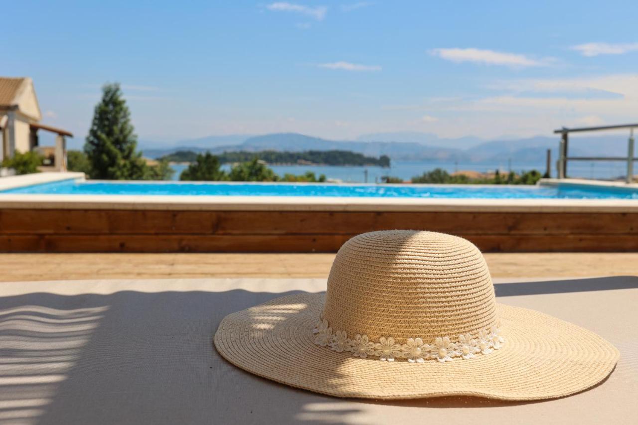 Summer House In Corfu Town Apartament Mantouki