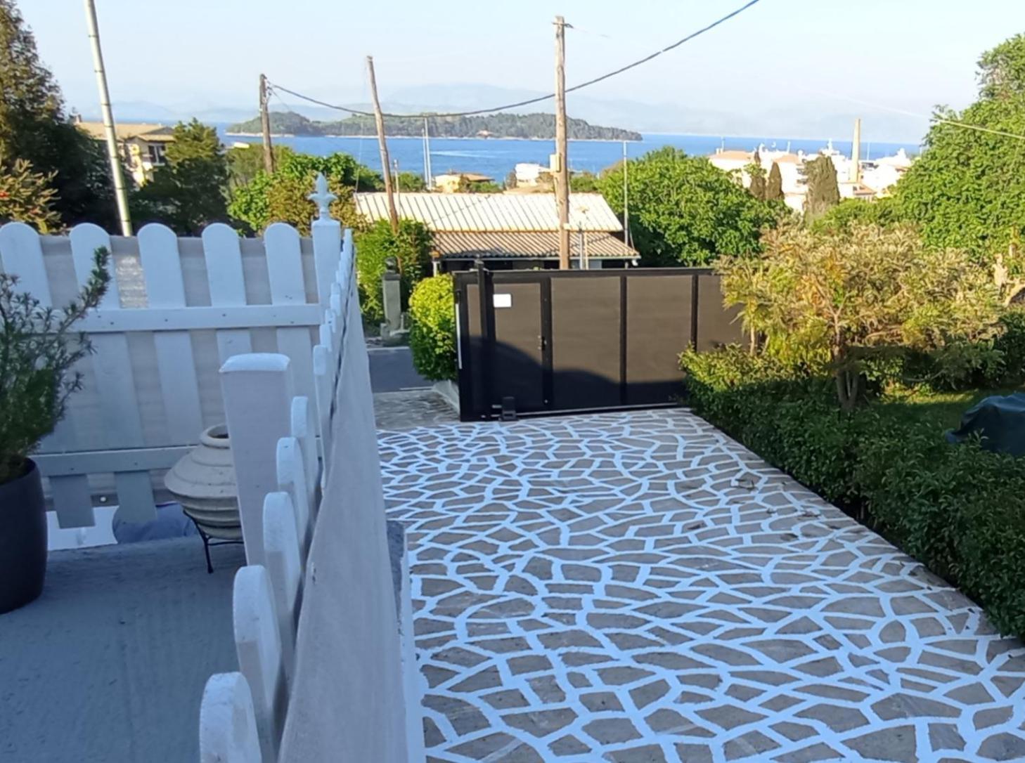 Summer House In Corfu Town Apartament Mantouki